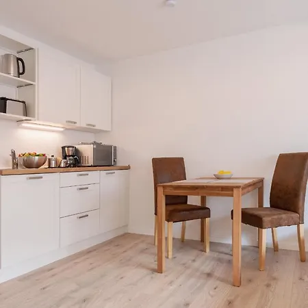 Gaestehaus Hegerweg 2, * Calden