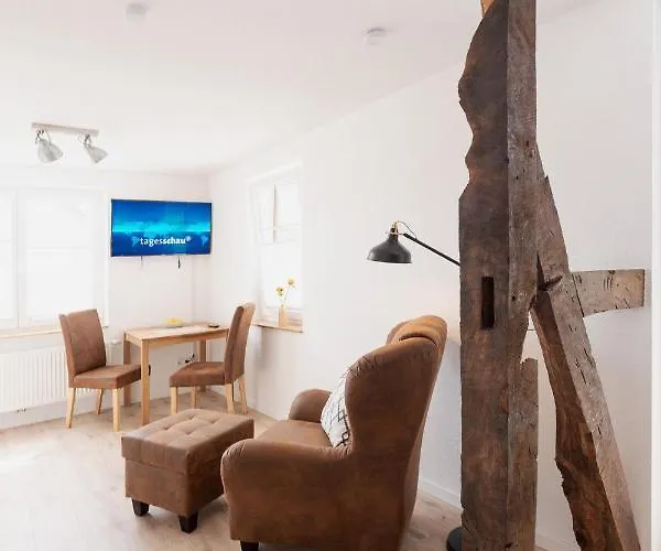 Gaestehaus Hegerweg 2, * Calden